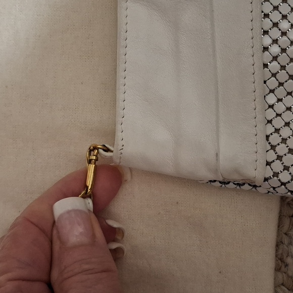 Whiting & Davis White Clutch Bag - Picture 4 of 4